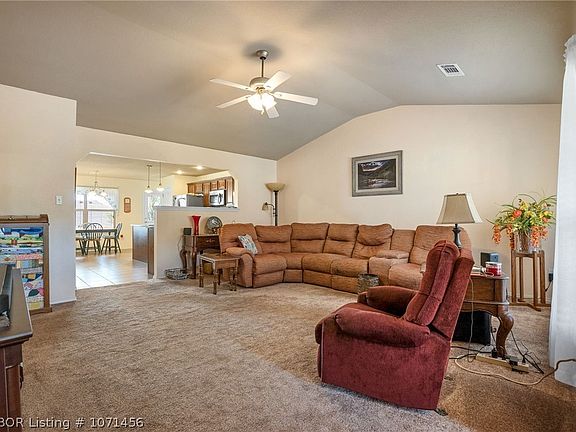 5th image of 2309 Park Ave