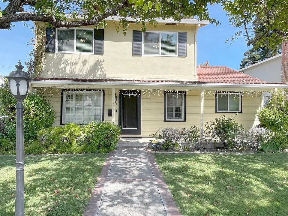 933 Sunlite Dr