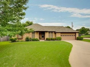 2506 Sandstone Ct, Arlington, TX 76001