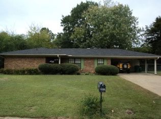 2309 Redbud Ln, Tupelo, MS 38801