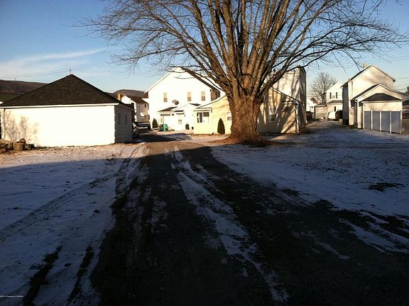 5th image of 256 Hughes St