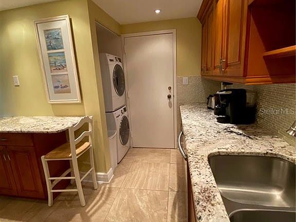 5th image of 1621 Gulf Blvd APT 704