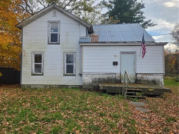 52 Liberty St, Adams, NY 13605