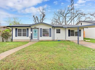 310 Edgebrook Ln, San Antonio, TX 78213