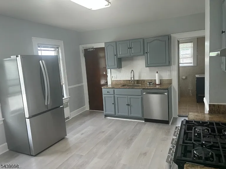 73 Lakewood Ter — Photo 12