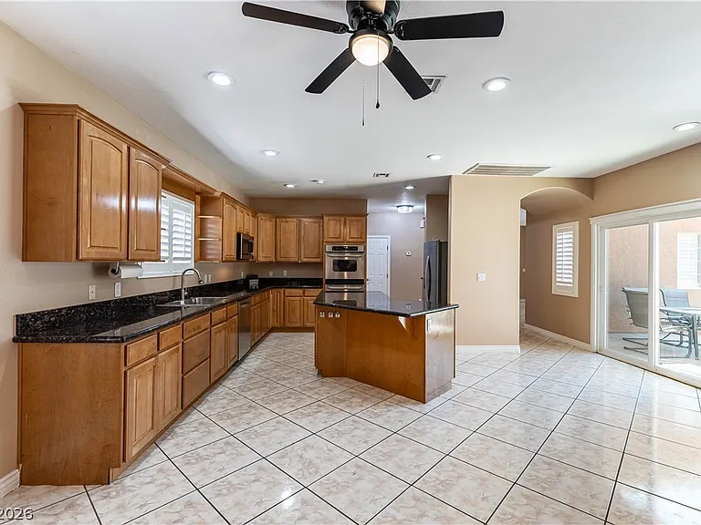 1116 Whistle Ct — Photo 10