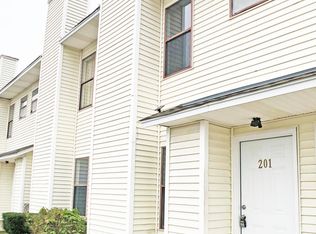 201 Pine Shadow Dr, Goose Creek, SC 29445