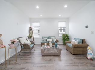 98 W 10th St FLOOR 2, Bayonne, NJ 07002