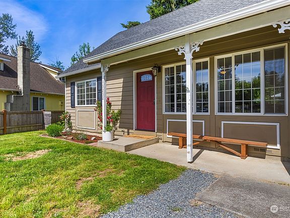 2nd image of 13232 58th Drive NE