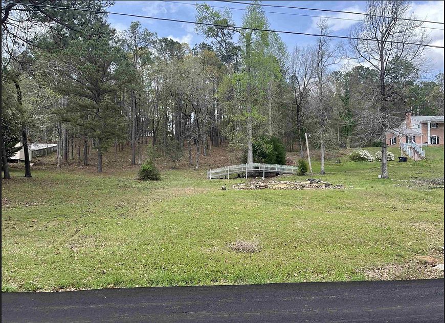 2nd image of Noble Rd