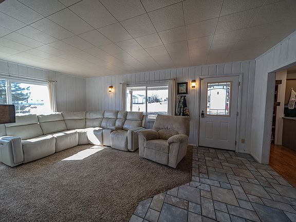 5th image of 785 S Fairgrounds Rd