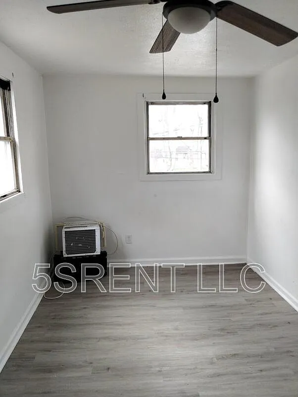 2 bed, 1.0 bath, 705 sqft, $1,090 — Photo 4