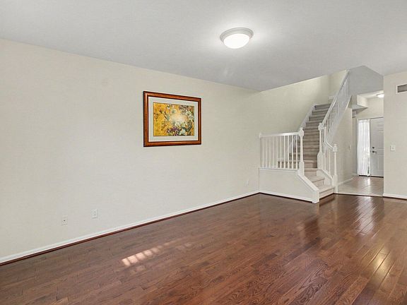 5th image of 41574 Mitchell Rd