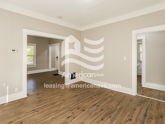 1215155_005_wm_-_living_room_13161318.jpg