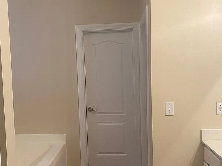 345 Southgate Dr — Photo 10