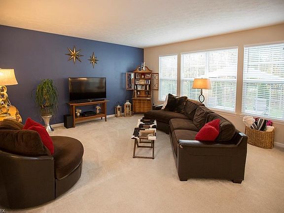 3rd image of 33287 Westbrooke Cir