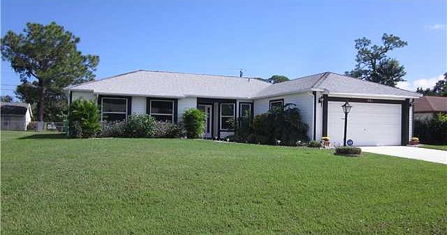 1st image of 1931 SE Aires Ln