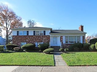201 Notch Rd, Clifton, NJ 07013