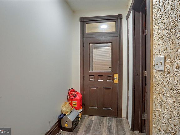 5th image of 224 N 14th St