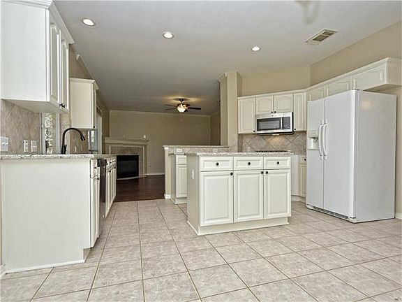 3rd image of 6133 Jumano Ln
