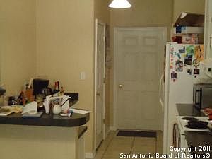 5th image of 211 Sligo St