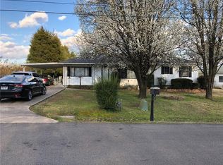 2018 N 53rd St, Fort Smith, AR 72904