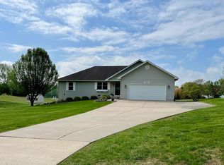 1431 Dogwood Rd, Carbondale, IL 62902