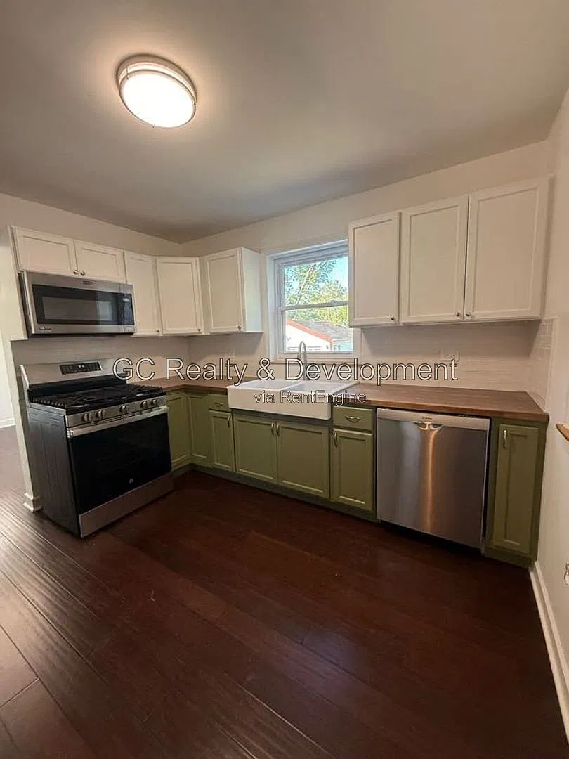 3 bed, 1.0 bath, 1224 sqft, $2,595 — Photo 4