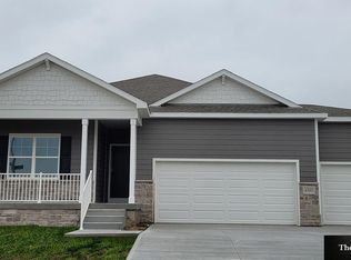 6303 Kyla Cir, Papillion, NE 68157