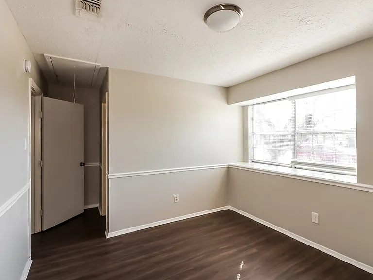 13916 Bonnercrest Dr — Photo 15