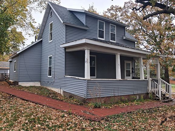 2nd image of 704 W Lincoln Ave
