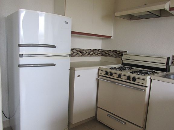 3rd image of 346 N Vermont Ave APT 602