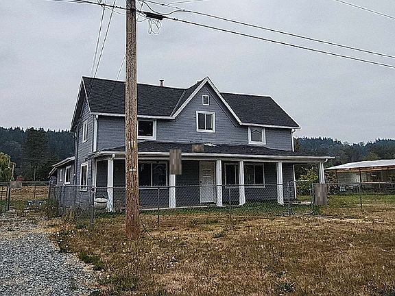 3rd image of 412 Corrin Ave SE