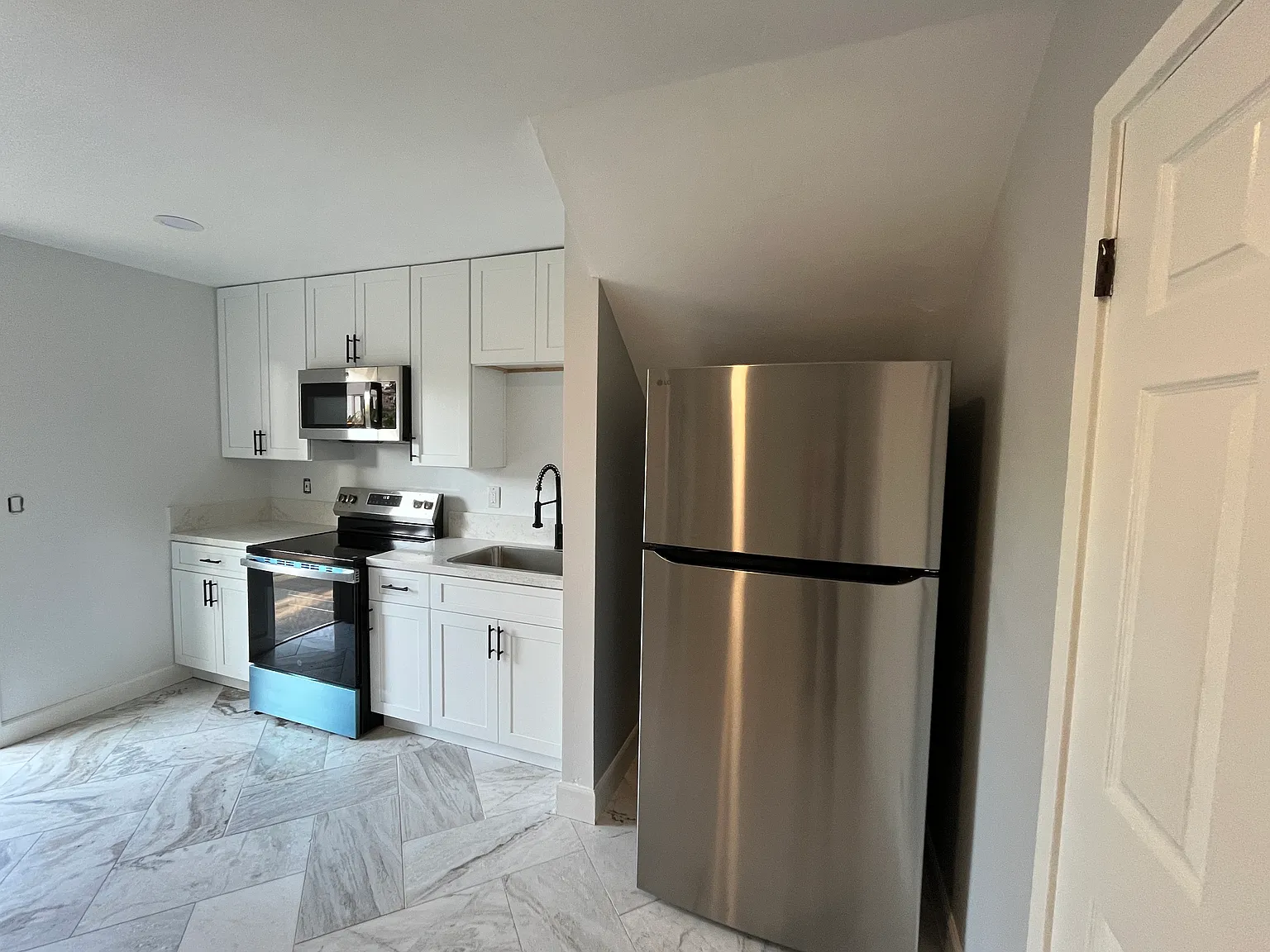 3342 Silver Oak Ln — Photo 3