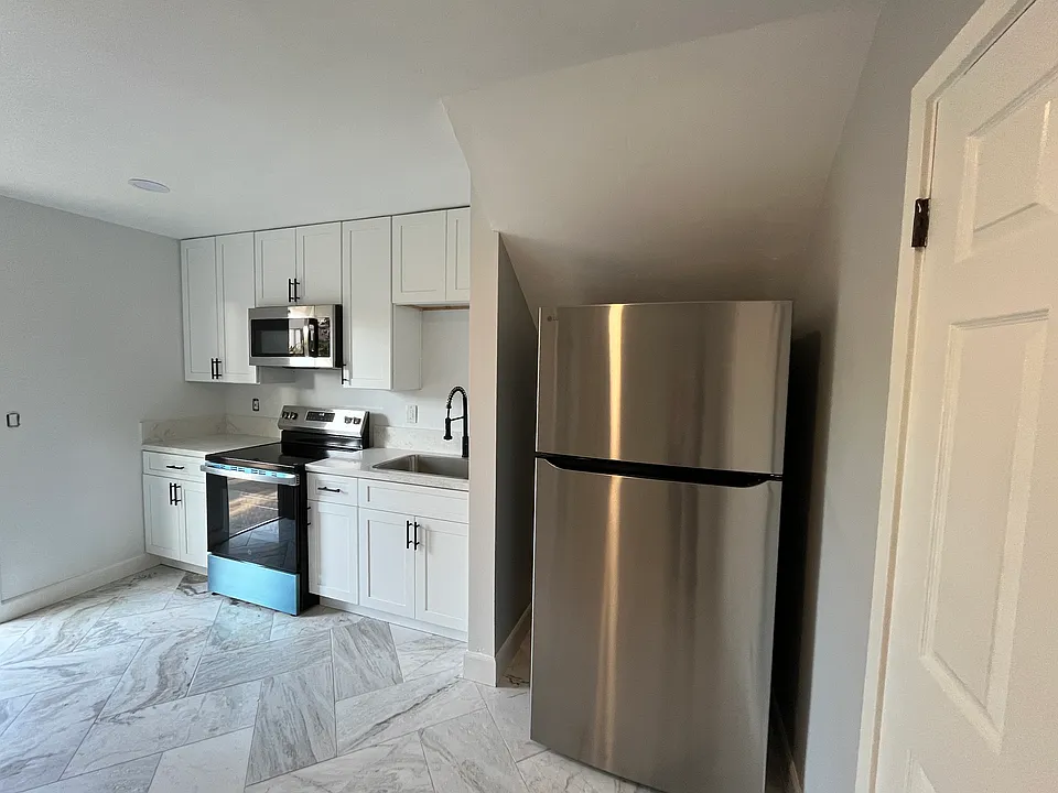 3342 Silver Oak Ln