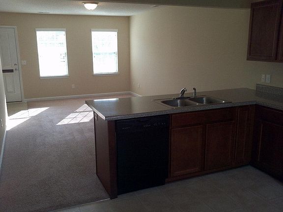 Living Room / Kitchen