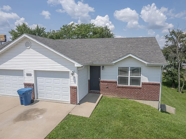 901 Ashley Dr #A — Photo 28