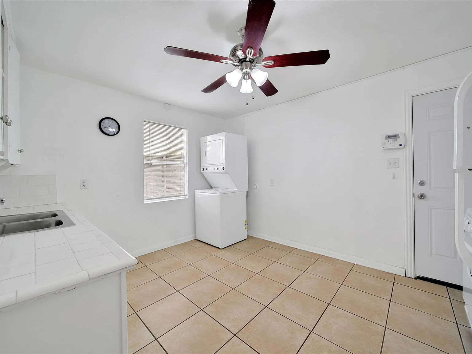 1 bed, 1.0 bath, 630 sqft, $1,195 — Photo 4