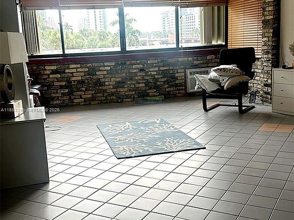 5th image of 6484 Indian Creek Dr APT 320