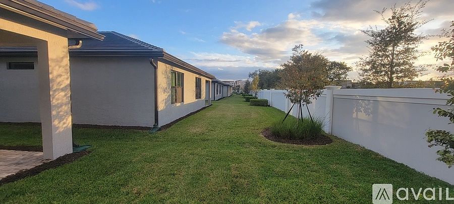 1st image of 2941 Hibiscus Ave