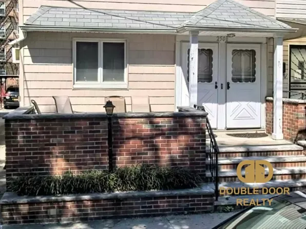 2508 East 21st Street image 1 of 7