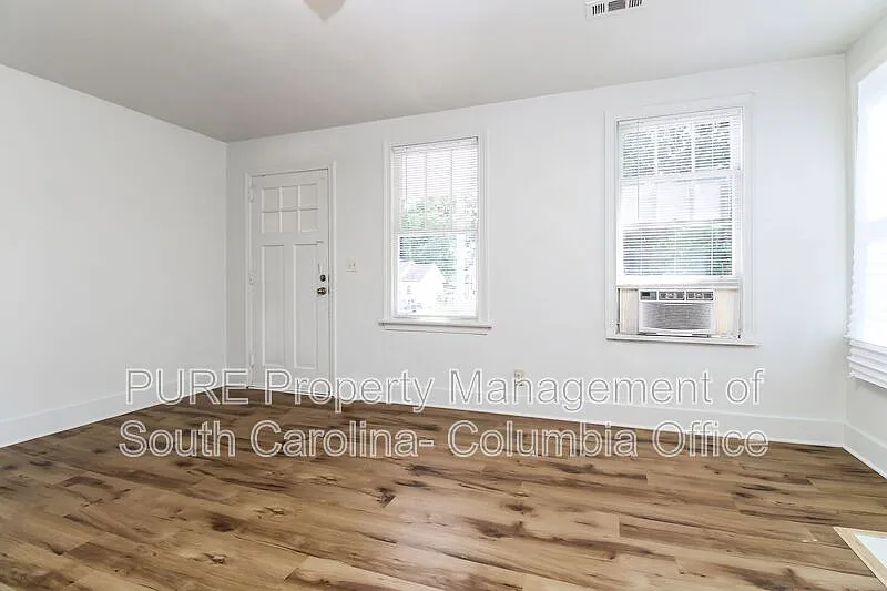 2 bed, 1.0 bath, 928 sqft, $1,150 — Photo 2