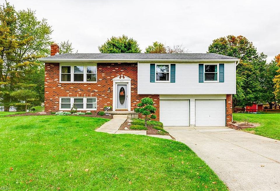 1st image of 937 Twin Oaks Cir