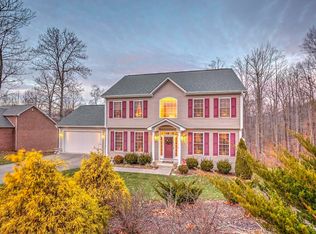 207 Four Seasons Dr, Troutville, VA 24175