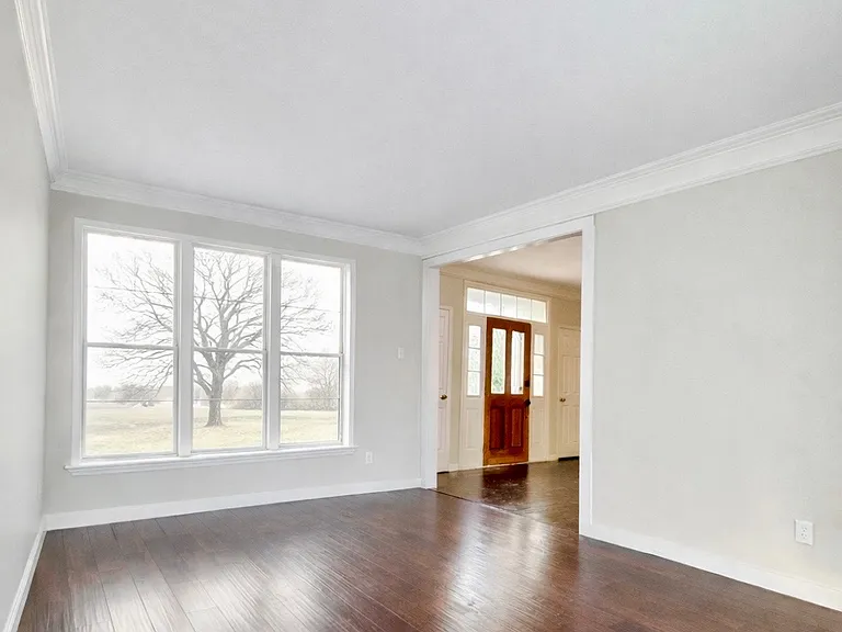 2108 Sandell Dr — Photo 7