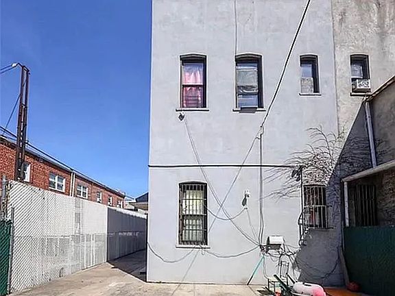 3rd image of 1516 70th St APT 1