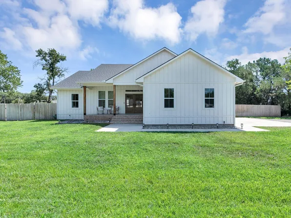 413 S Cranmer St, Conway Springs, KS 67031