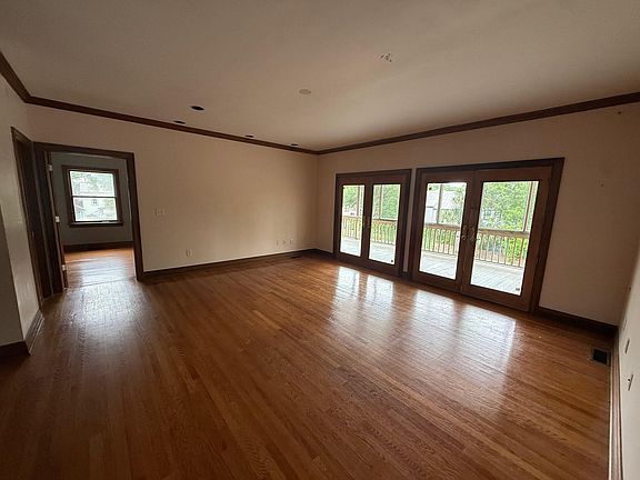 4th image of 1856 Ion Ave #C