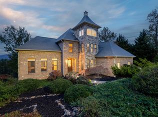 606 Packs Mountain Ridge Rd, Taylors, SC 29687