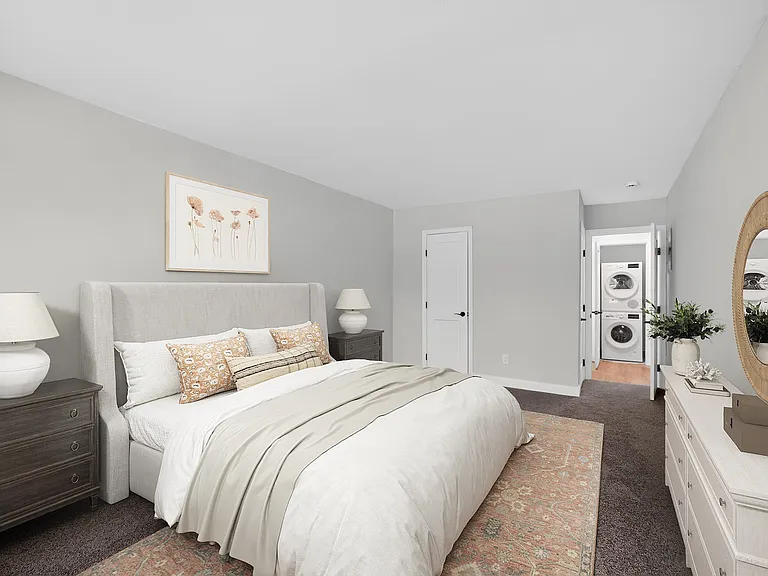 Elevate your living at Eagle Rock Apartments at Woodbury. Enjoy spacious bedrooms, modern finishes, and a welcoming atmosphere designed for your comfort. Don't miss your chance to call this exceptional place homeschedule a tour today!
